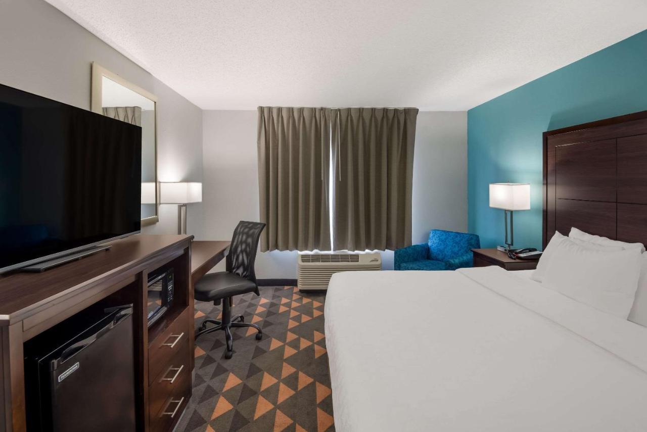מלון קסלטון Clarion Pointe Indianapolis Northeast מראה חיצוני תמונה