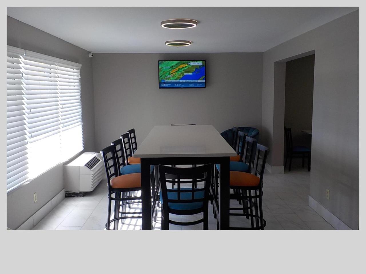 מלון קסלטון Clarion Pointe Indianapolis Northeast מראה חיצוני תמונה
