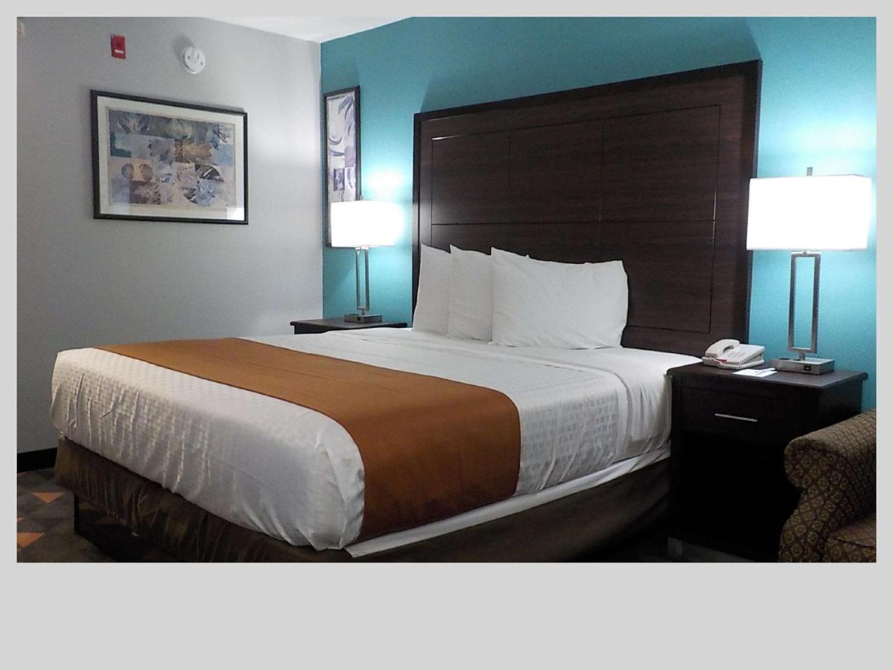 מלון קסלטון Clarion Pointe Indianapolis Northeast מראה חיצוני תמונה